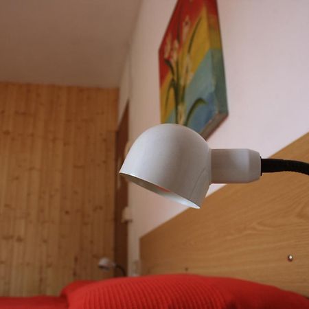 Albergo Della Posta Clusone Exteriör bild