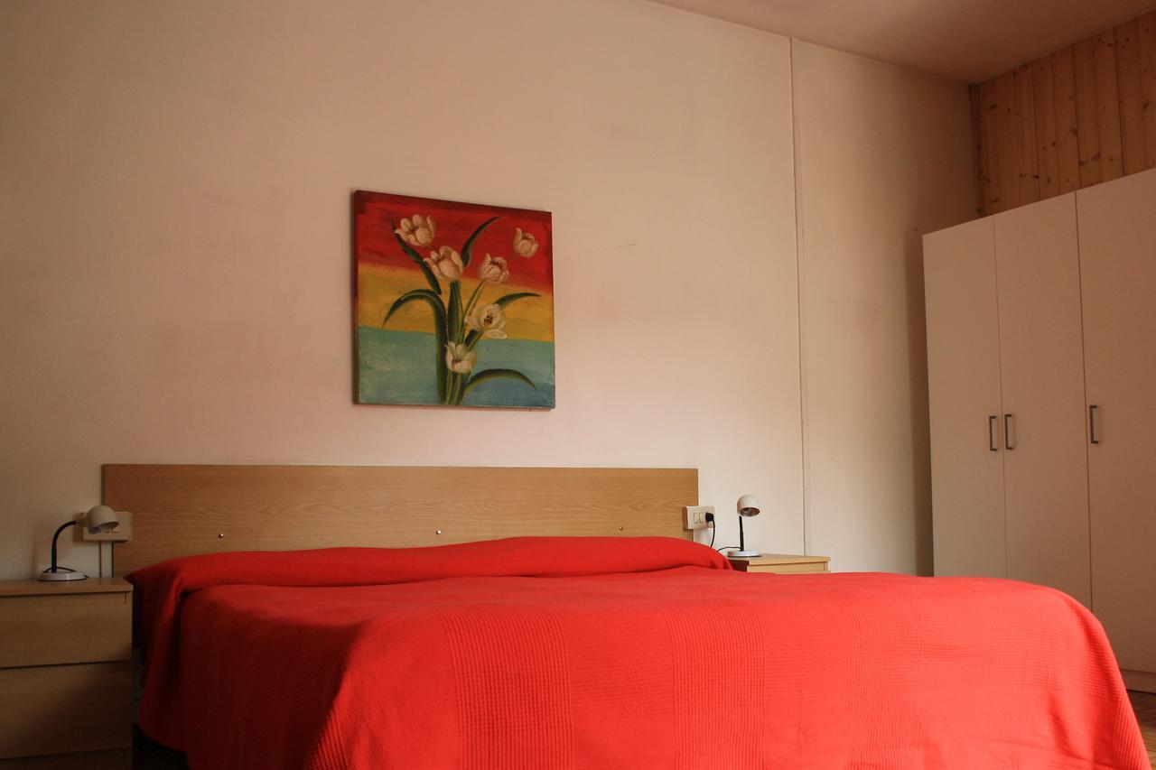Albergo Della Posta Clusone Exteriör bild